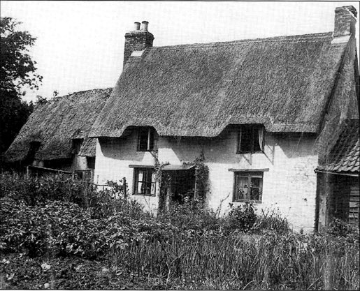 BARLEYCROFT J Betts house in Sharnbrook 1910 via Belinda and Alan Manning